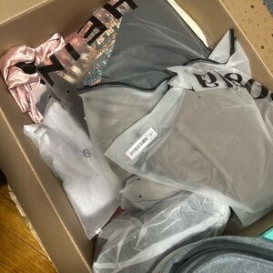 Assorted Clothing Bundle